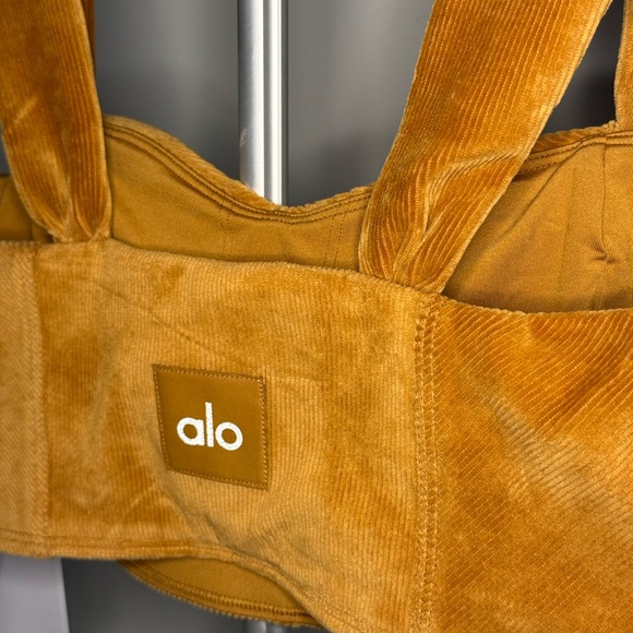 NWT Alo Micro Corduroy Winter Break Bra - Picture 3 of 4